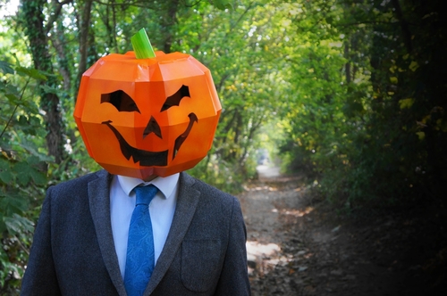 Já sabe como se vai mascarar no Halloween?